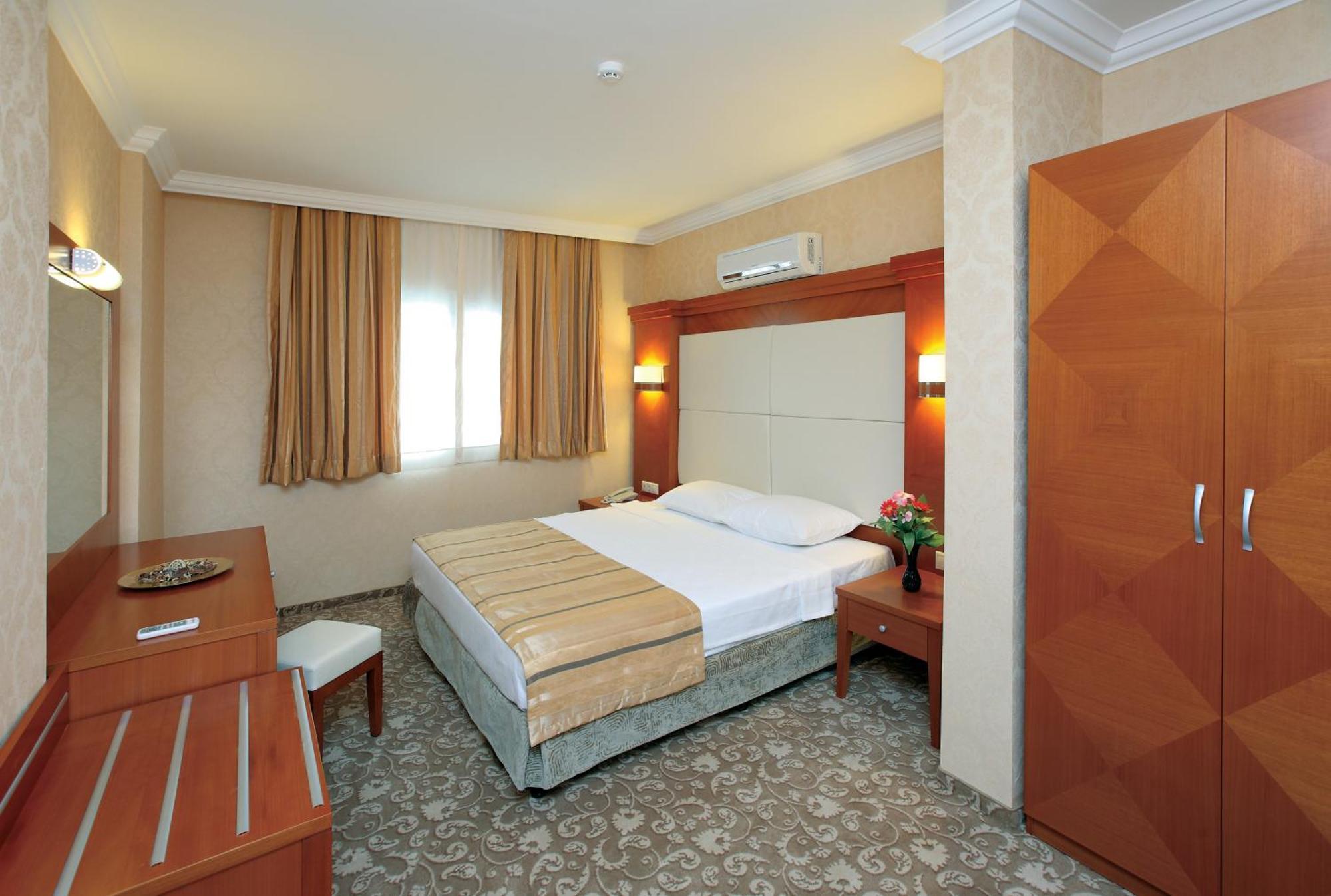 Julian Club Hotel Marmaris Szoba fotó